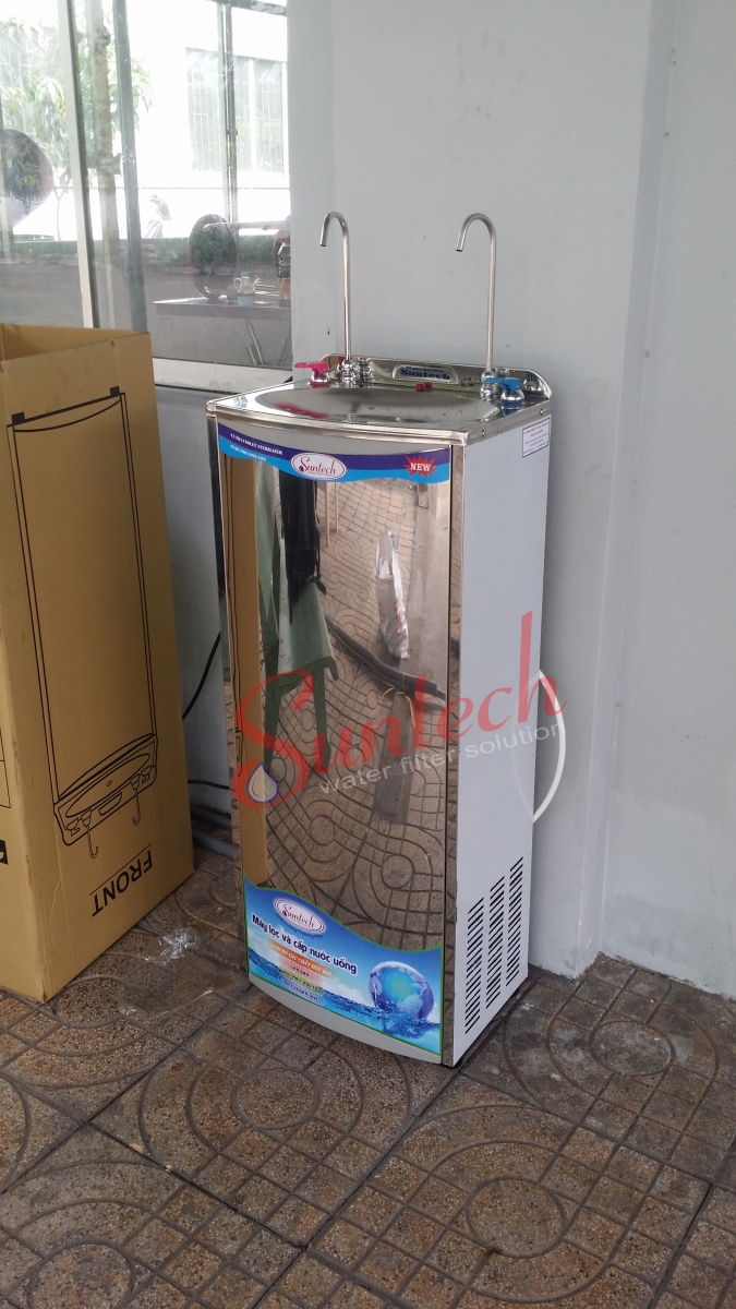 Nước Qua Máy Lọc Nước Có Thật Sự Tinh Khiết Hay Không? 