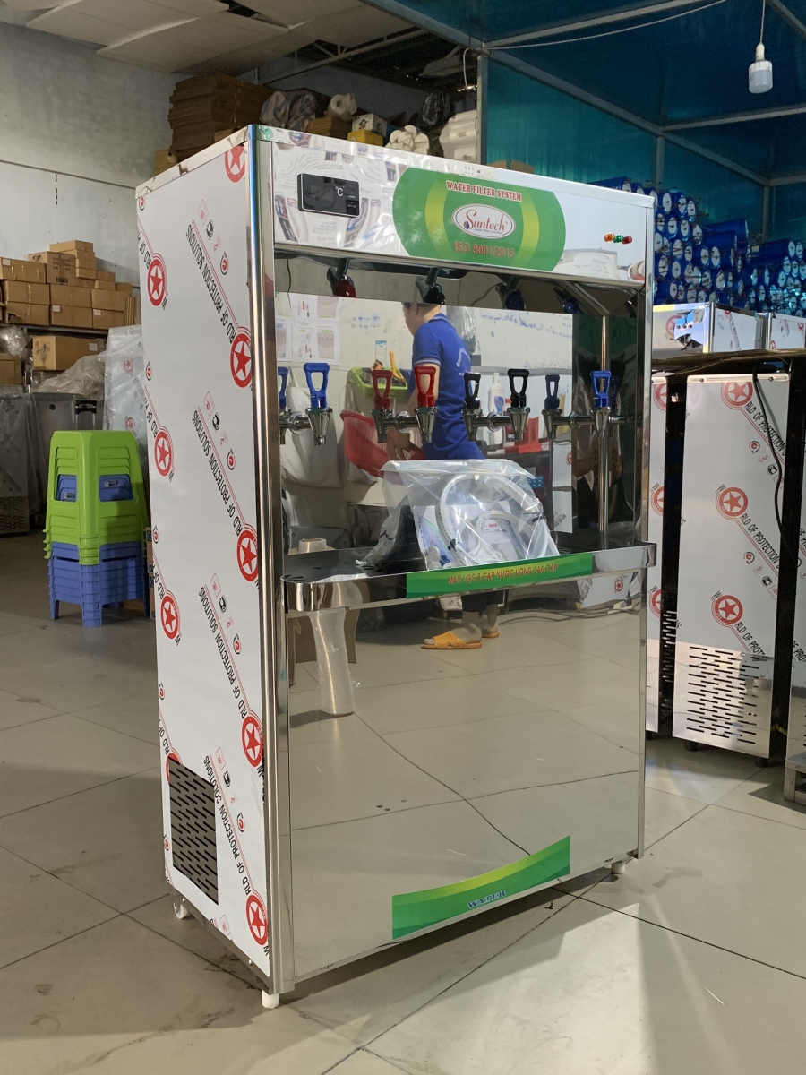 Nhà sản xuất máy lọc nước RO nóng lạnh 4 vòi công nghiệp Suntech tại khu vực miền Bắc